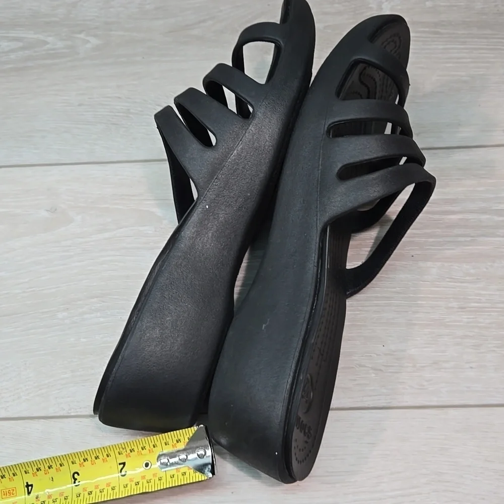 Crocs Women Rhoda Wedge Sandals shoes sz 11